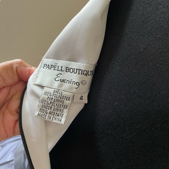 Evening dress -sleeves - Picture 6 of 11